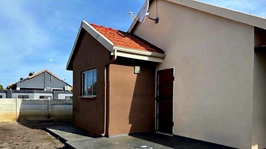 4 Bedroom Property for Sale in Freedom Park North West